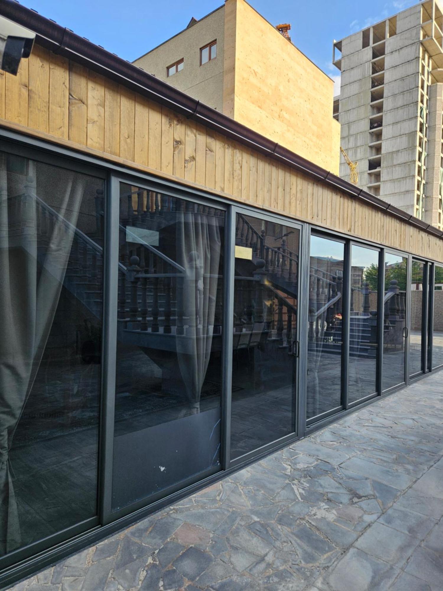 Eridana Hotel Ереван Екстериор снимка