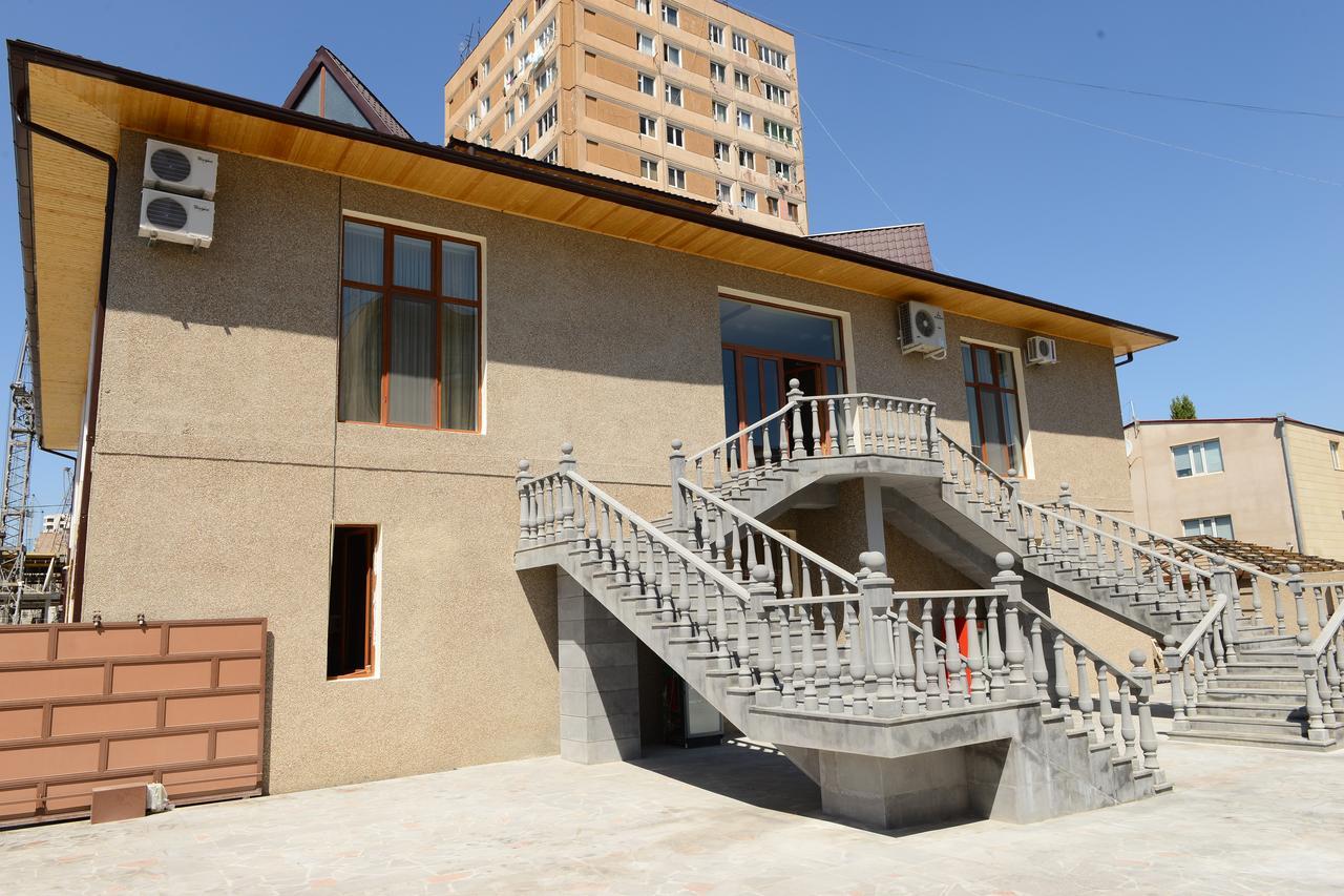 Eridana Hotel Ереван Екстериор снимка