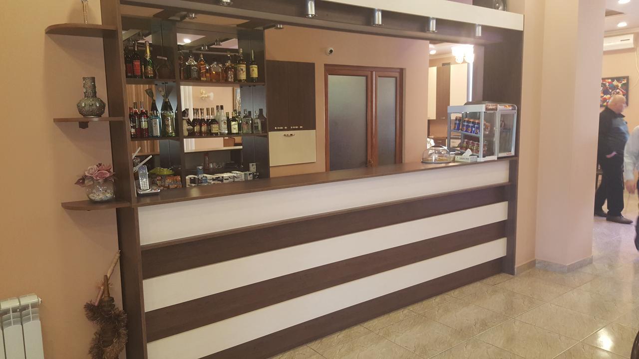Eridana Hotel Ереван Екстериор снимка
