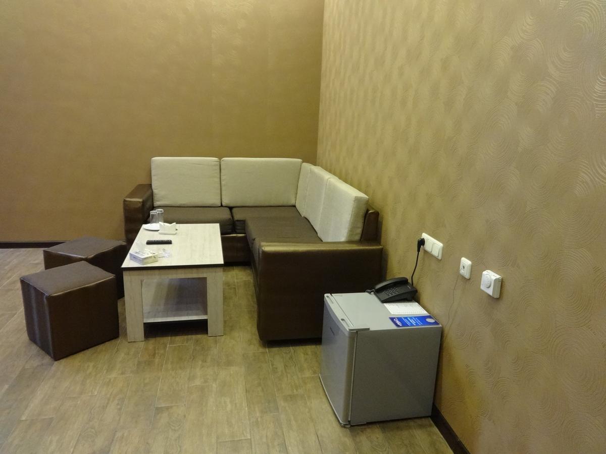 Eridana Hotel Ереван Екстериор снимка