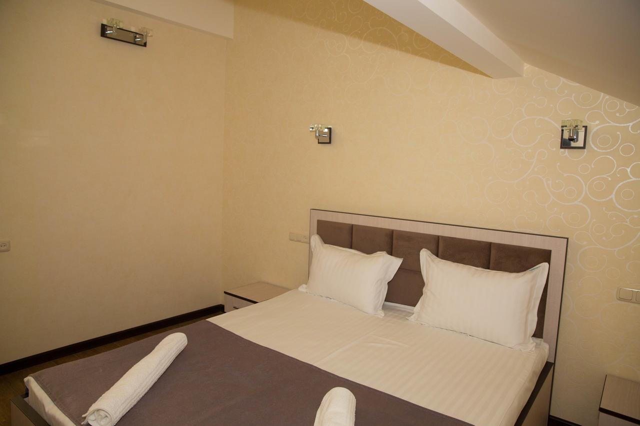 Eridana Hotel Ереван Екстериор снимка