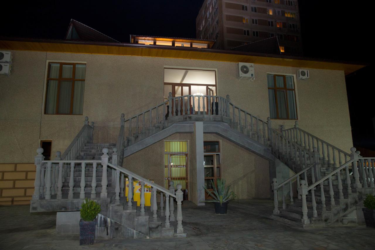 Eridana Hotel Ереван Екстериор снимка