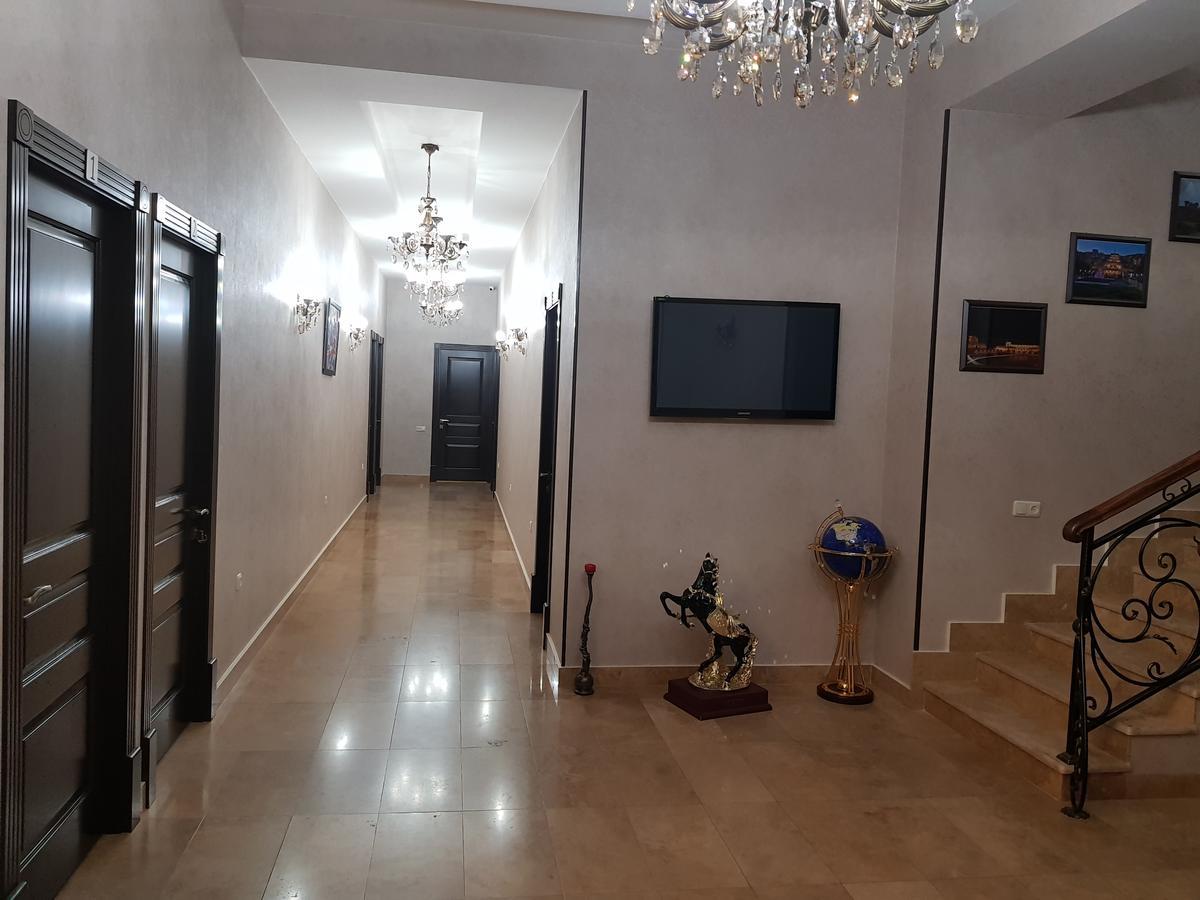 Eridana Hotel Ереван Екстериор снимка
